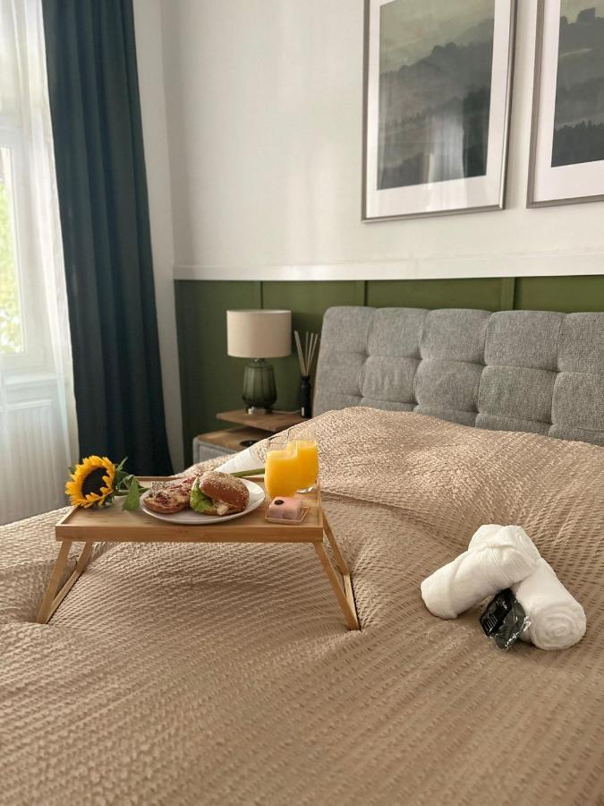 Apartment 5 Min Schoenbrunn Gloriette, Direct To City Center, Free Parking Wien Exterior foto